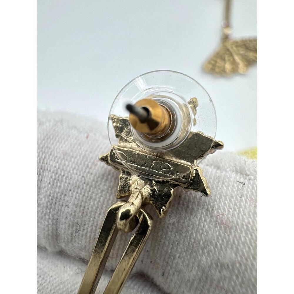 Oscar De La Renta Dangle Pearl Gold Tone Earrings - Picture 4 of 6